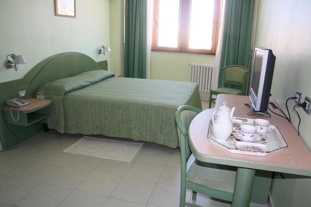 Hotel Grillo نوورو الغرفة الصورة
